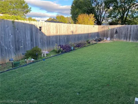 Exterior - 202 Cloos Circle Dr, Ozark, AR 72949 photo 5 of 16