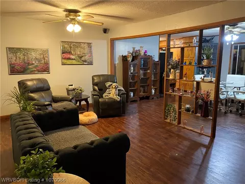 Living - 202 Cloos Circle Dr, Ozark, AR 72949 photo 1 of 6