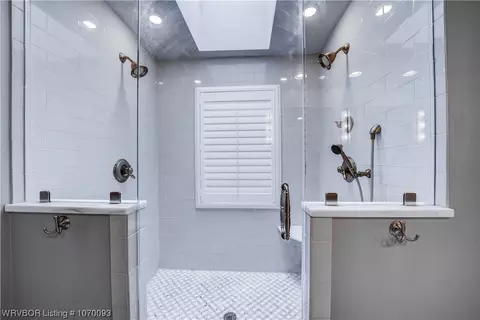 Bath - 7305 Ellsworth Rd, Fort Smith, AR 72903 photo 3 of 10