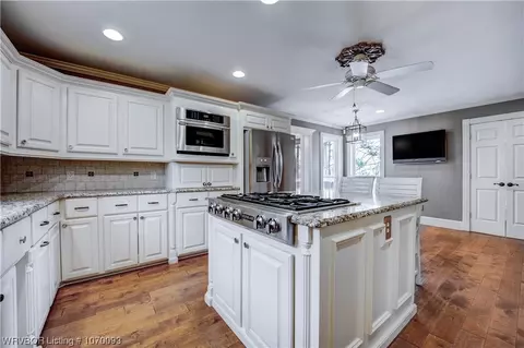 Kitchen - 7305 Ellsworth Rd, Fort Smith, AR 72903 photo 3 of 4