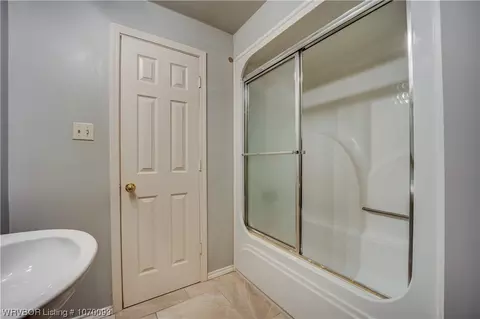 Bath - 7305 Ellsworth Rd, Fort Smith, AR 72903 photo 9 of 10