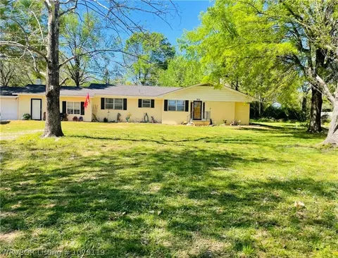 701 Beeler St, Poteau, OK 74953