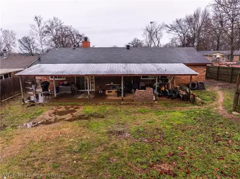 1501 6th Ter, Barling, AR 72923 photo 7
