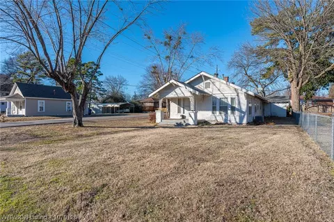 Exterior - 2801 Tulsa St, Fort Smith, AR 72901 photo 3 of 7