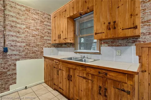 Kitchen - 2801 Tulsa St, Fort Smith, AR 72901 photo 1 of 2