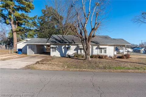 Exterior - 2801 Tulsa St, Fort Smith, AR 72901 photo 7 of 7