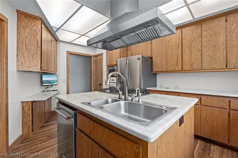 Kitchen - 3001 Windrift Cv, Fort Smith, AR 72903 photo 2 of 4