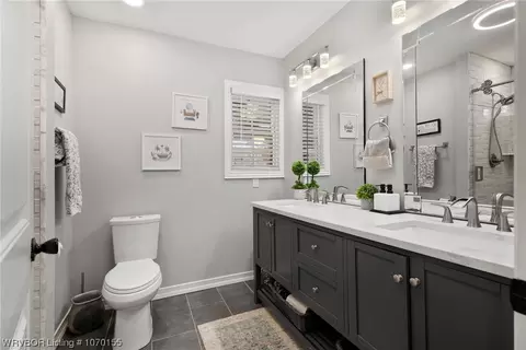 Bath - 2419 Savannah St, Fort Smith, AR 72901 photo 2 of 3
