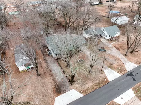 Exterior - 2419 Savannah St, Fort Smith, AR 72901 photo 8 of 13