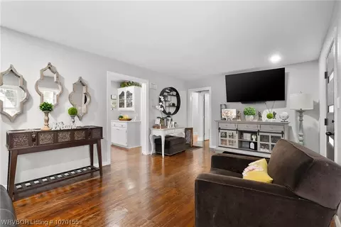 Living - 2419 Savannah St, Fort Smith, AR 72901 photo 4 of 7