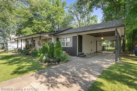 Exterior - 2419 Savannah St, Fort Smith, AR 72901 photo 3 of 13