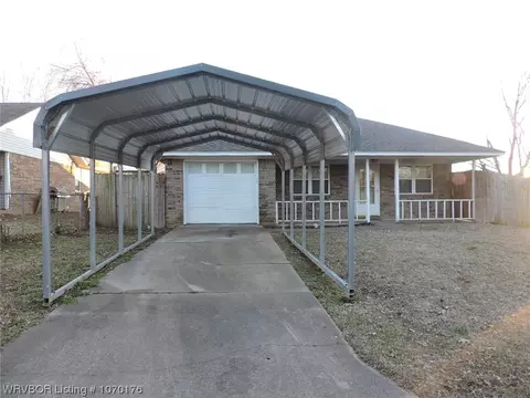 3603 Cherry St, Van Buren, AR 72956