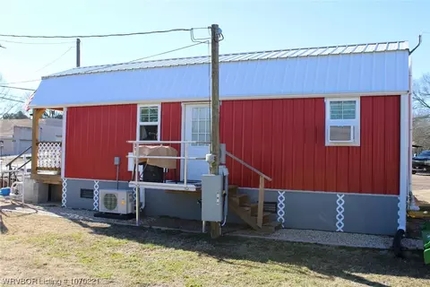 390 E 6th St, Waldron, AR 72958 photo 4