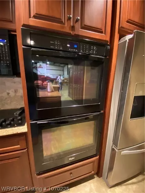 Kitchen - 53 Shady Grv, Mount Ida, AR 71957 photo 6 of 10