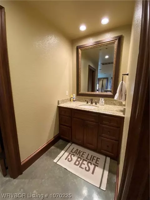 Bath - 53 Shady Grv, Mount Ida, AR 71957 photo 2 of 4