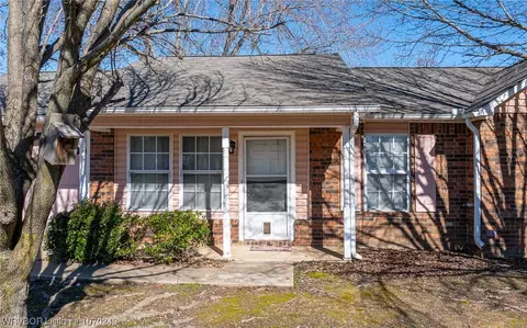 1822 Cherrybark Dr, Greenwood, AR 72936