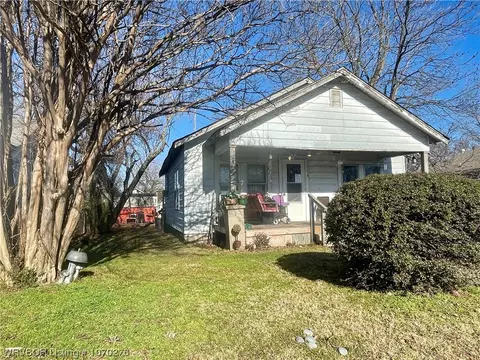 2215 N 7th St, Fort Smith, AR 72904