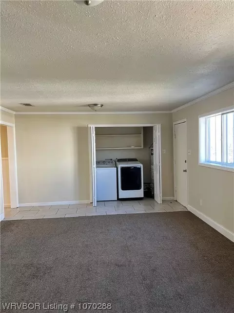Living - 4101 S Q St, Fort Smith, AR 72903 photo 3 of 4