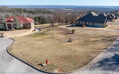 1410 Eagle Crest Dr, Alma, AR 72921