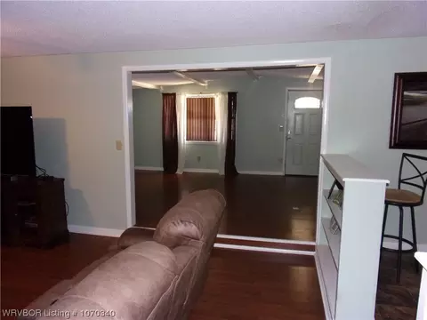 Living - 13662 Watalula Rd, Ozark, AR 72949 photo 5 of 9