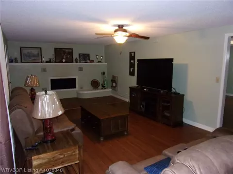 Living - 13662 Watalula Rd, Ozark, AR 72949 photo 4 of 9