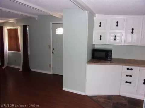 Living - 13662 Watalula Rd, Ozark, AR 72949 photo 6 of 9