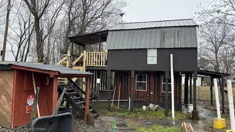 1102 Ferry Rd, Ozark, AR 72949