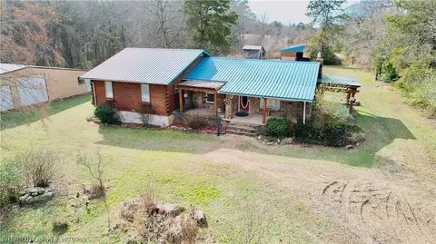 28062 Goat Ridge Rd, Wister, OK 74966