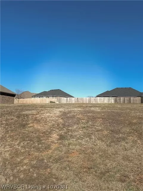 705 Ledanna Dr, Van Buren, AR 72956