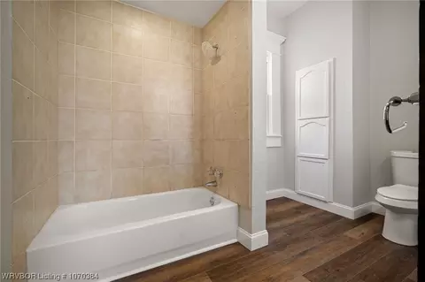 Bath - 810 35th St, Fort Smith, AR 72903 photo 1 of 4