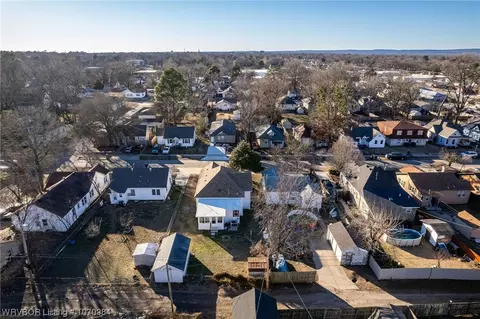 View/Area - 810 35th St, Fort Smith, AR 72903 photo 1 of 2