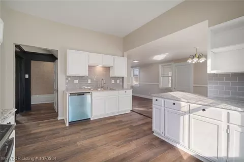 Kitchen - 810 35th St, Fort Smith, AR 72903 photo 1 of 7