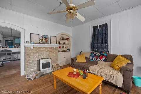 Living - 415 17th St, Fort Smith, AR 72901 photo 3 of 5