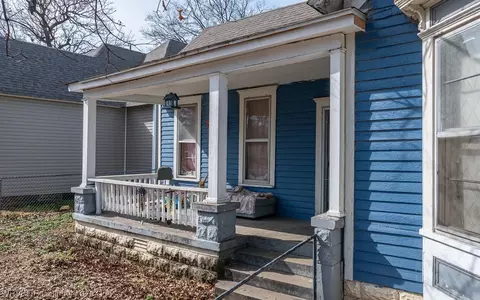 Exterior - 415 17th St, Fort Smith, AR 72901 photo 2 of 6