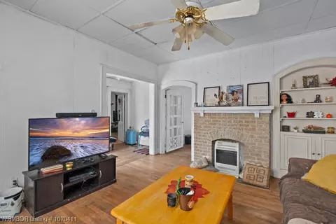 Living - 415 17th St, Fort Smith, AR 72901 photo 4 of 5