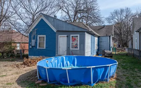 Exterior - 415 17th St, Fort Smith, AR 72901 photo 4 of 6