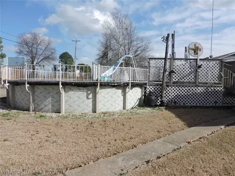 Exterior - 1611 Magnolia Dr, Fort Smith, AR 72908 photo 5 of 7