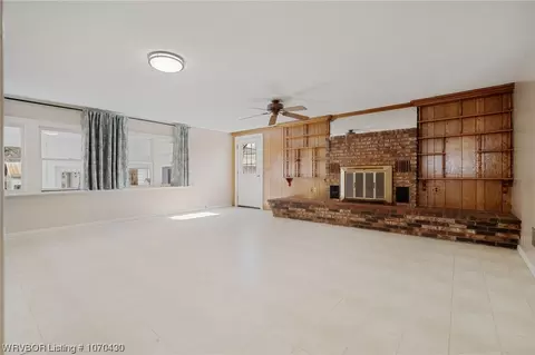 Living - 712 N 3rd St, Ozark, AR 72949 photo 3 of 3
