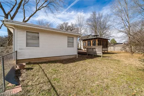 Exterior - 712 N 3rd St, Ozark, AR 72949 photo 8 of 8