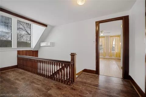 Entry Way - 712 N 3rd St, Ozark, AR 72949 photo 4 of 5