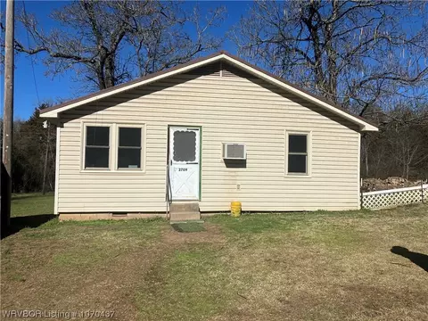2709 Freedom Valley Rd, Alma, AR 72921