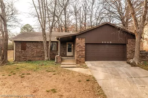 1113 N 22nd St, Van Buren, AR 72956