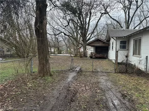 1115 N 40th St, Fort Smith, AR 72904 photo 3