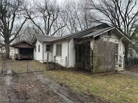 1115 N 40th St, Fort Smith, AR 72904
