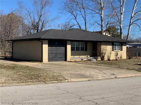 1021 Cedar Ln, Fort Smith, AR 72908 photo 2