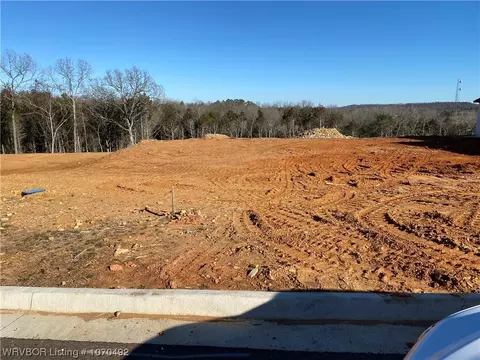 1206 Brianne Dr, Van Buren, AR 72956