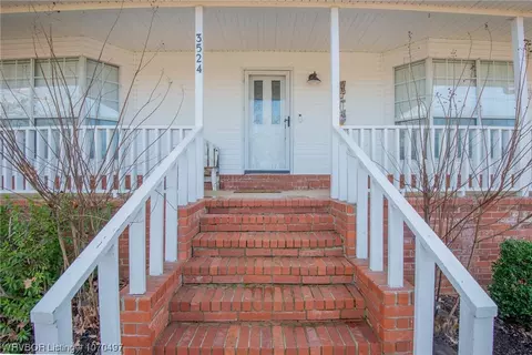 Exterior - 3524 Coventry Ln, Fort Smith, AR 72908 photo 2 of 5