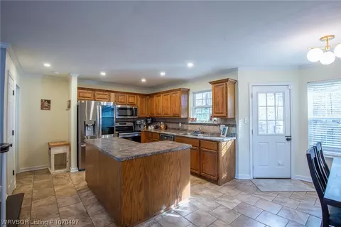Kitchen - 3524 Coventry Ln, Fort Smith, AR 72908 photo 2 of 3