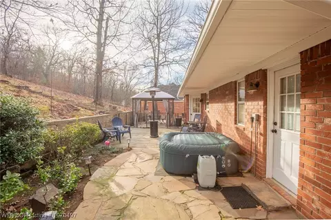 Exterior - 3524 Coventry Ln, Fort Smith, AR 72908 photo 4 of 5