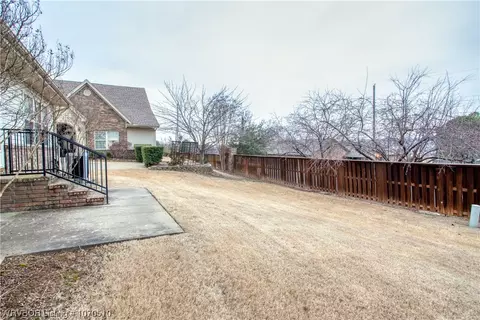 Exterior - 4002 Logan Ln, Fort Smith, AR 72903 photo 6 of 13